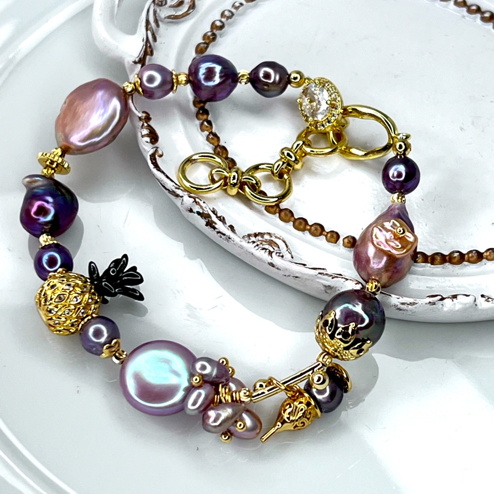 Handmade Freshwater Blueberry 🫐 Edison Coin Pearls Pineapple 🍍 Bracelet